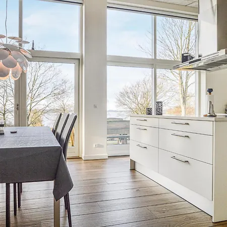 Lovely In With House Sea View Semesterbostad